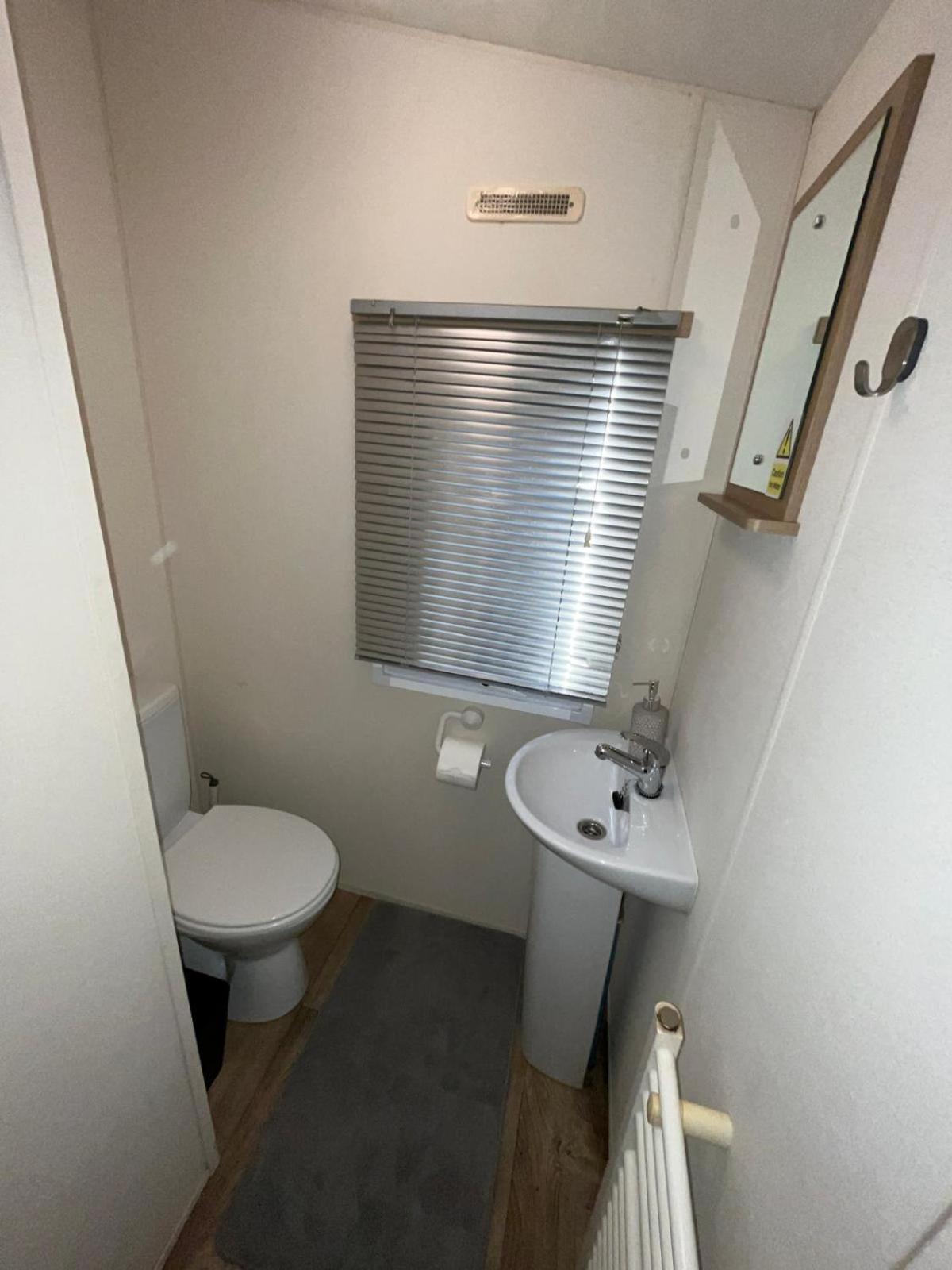 The Getaway Billing Aquadrome Villa Northampton Bagian luar foto