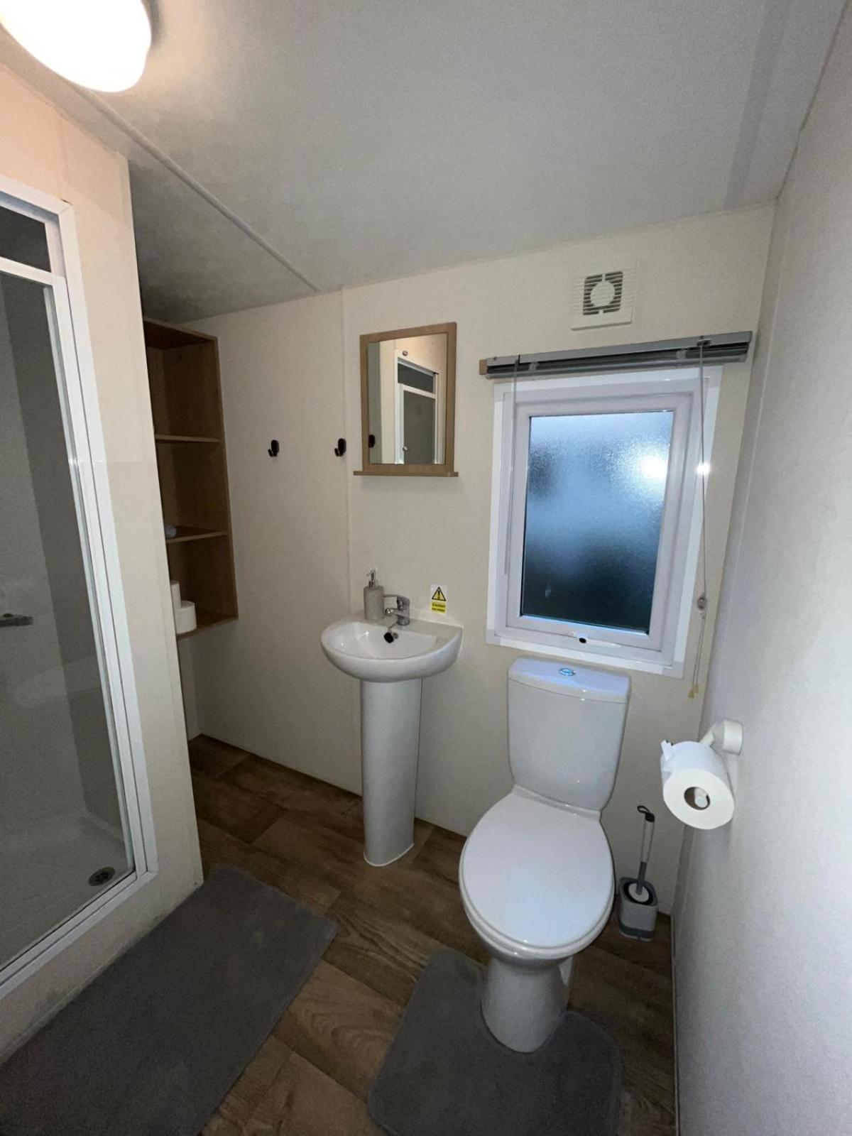 The Getaway Billing Aquadrome Villa Northampton Bagian luar foto